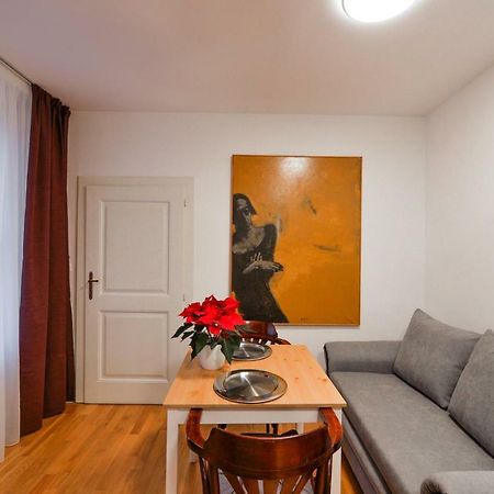 Romantic Apartment Prague Near Charles Bridge Екстериор снимка