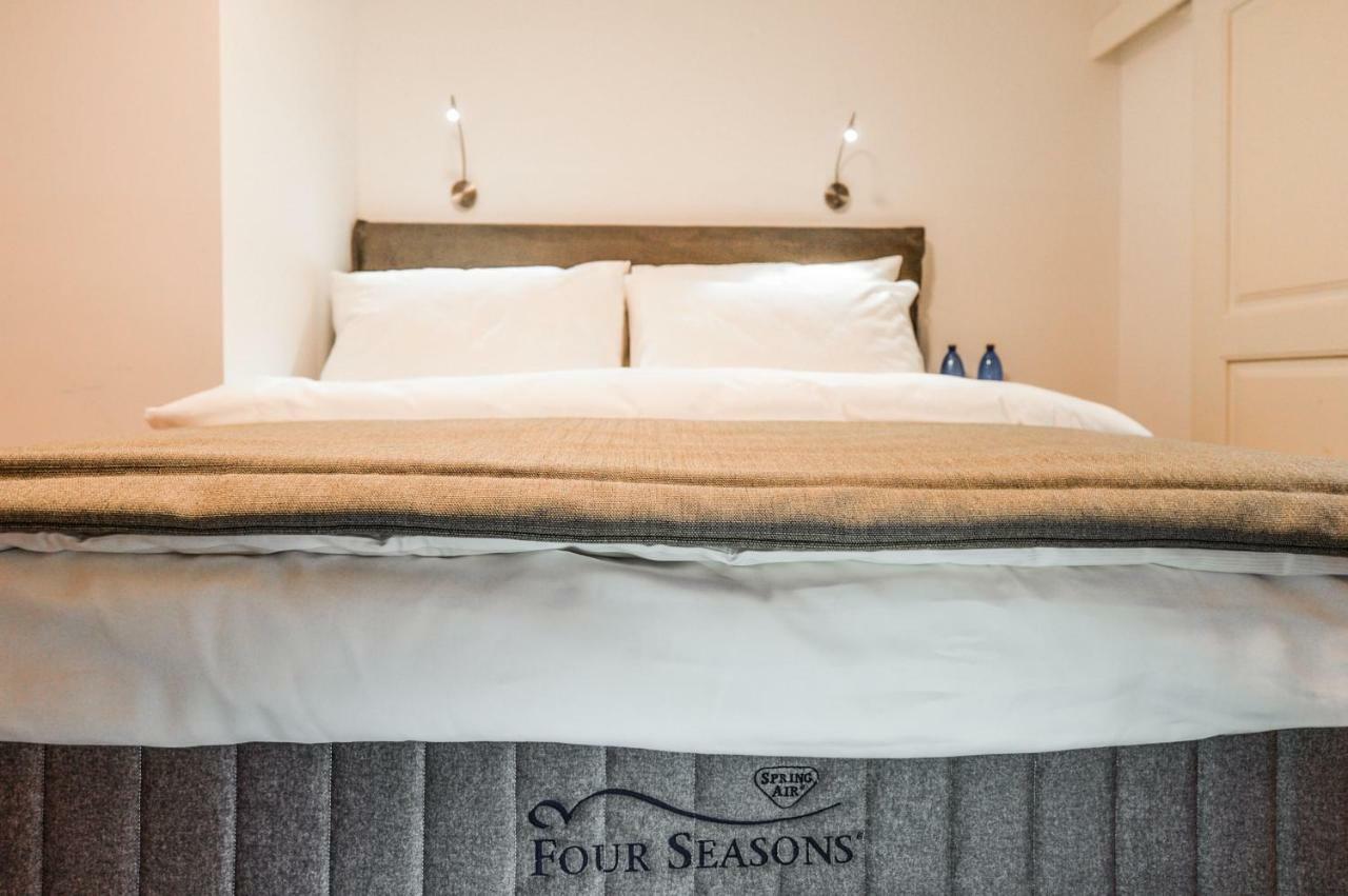 Romantic Apartment Prague Near Charles Bridge Екстериор снимка